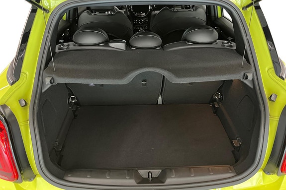 MINI Cooper S 10 of 17