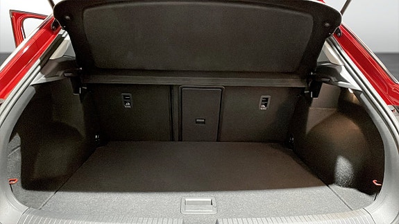 Volkswagen T-Roc 12 of 12