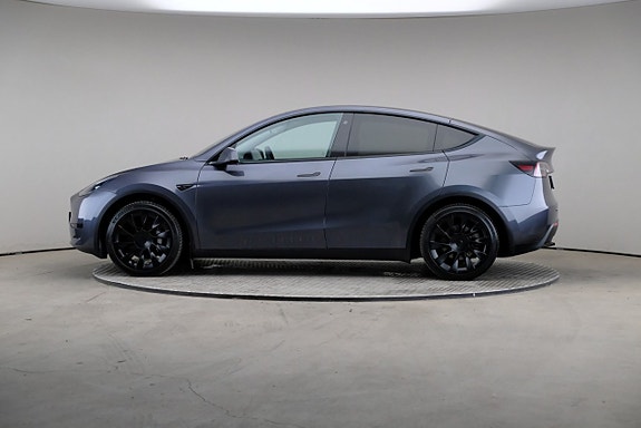 Tesla Model Y 4 of 25