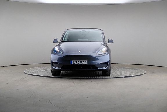 Tesla Model Y 3 of 25