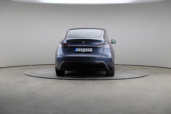 Tesla Model Y 5 of 25
