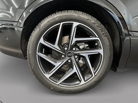Audi Q6 e-tron 14 of 15