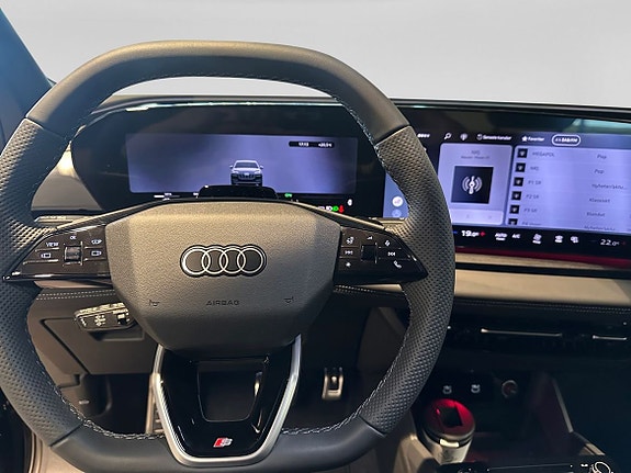 Audi Q6 e-tron 12 of 15