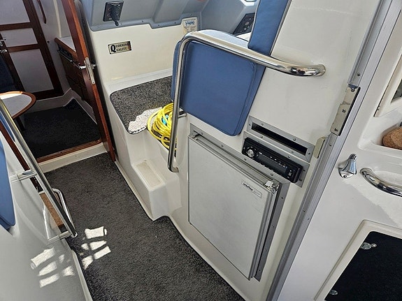 Nimbus 35 DC Fly / 2 x Hyundai S270 16 of 30