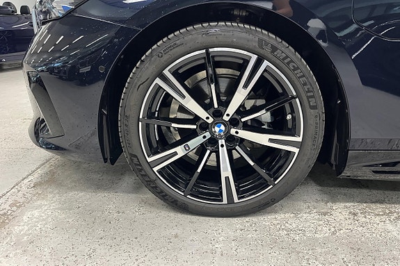 BMW 530e 15 of 18