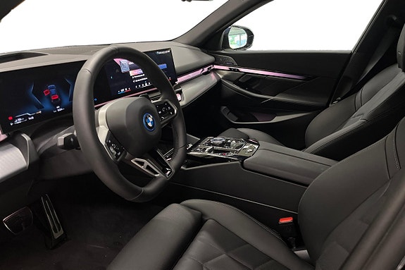 BMW 530e 12 of 18