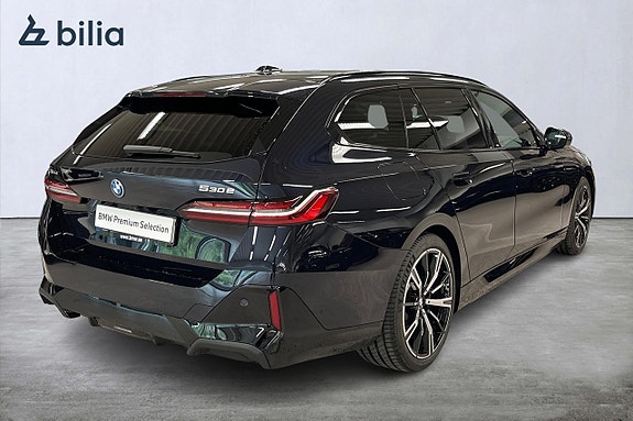 BMW 530e 17 of 18