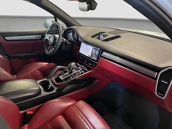 Porsche Cayenne 18 of 25