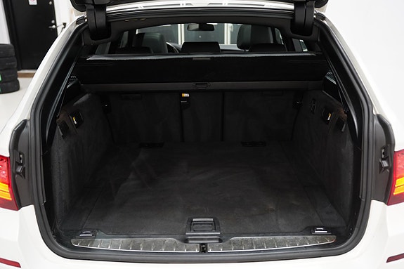 BMW 530d 28 of 30