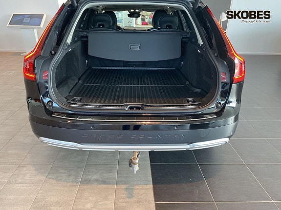 Volvo V90 Cross Country 17 of 30
