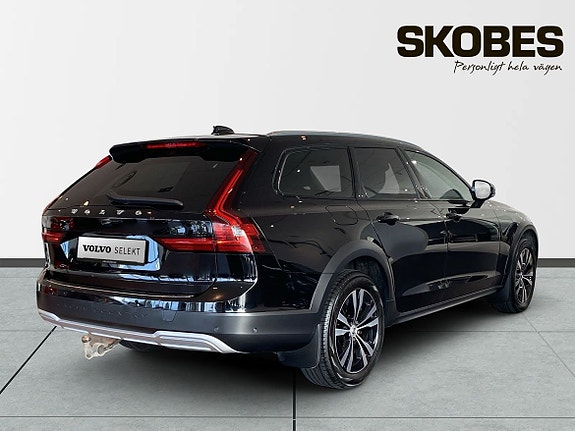 Volvo V90 Cross Country 8 of 30