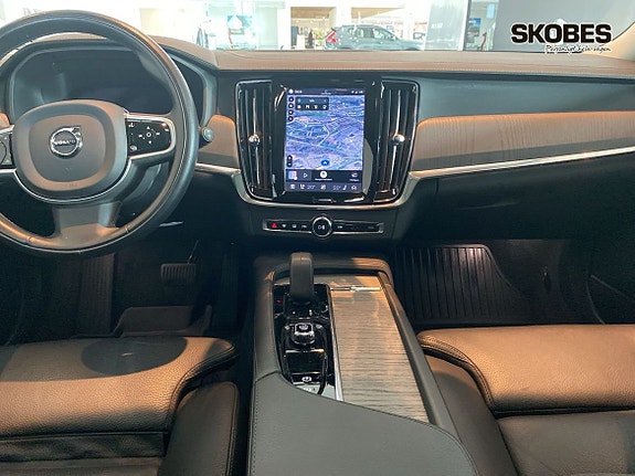 Volvo V90 Cross Country 13 of 30