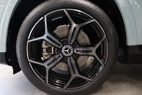 Mercedes-Benz GLB220 15 of 17