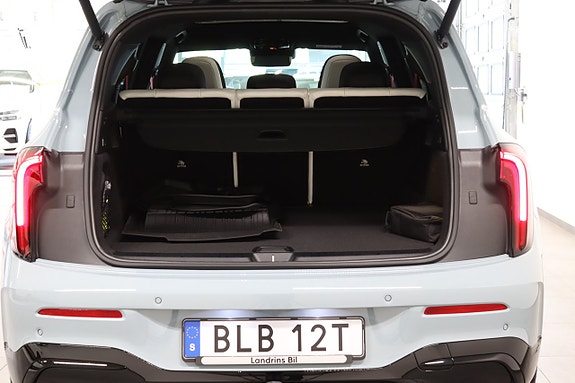 Mercedes-Benz GLB220 6 of 17