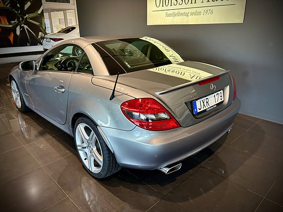 Mercedes-Benz SLK200 11 of 12