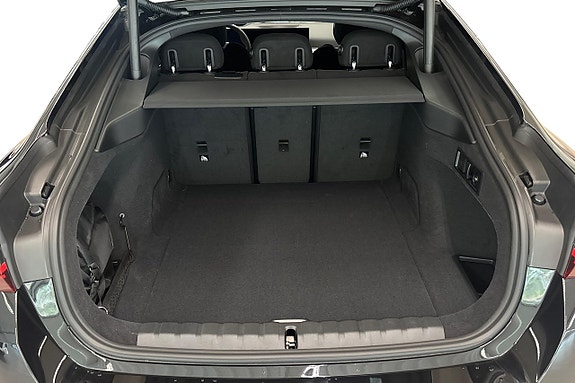 BMW i4 10 of 18