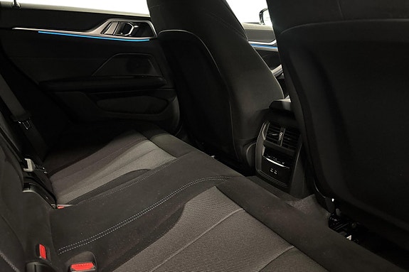 BMW i4 7 of 18