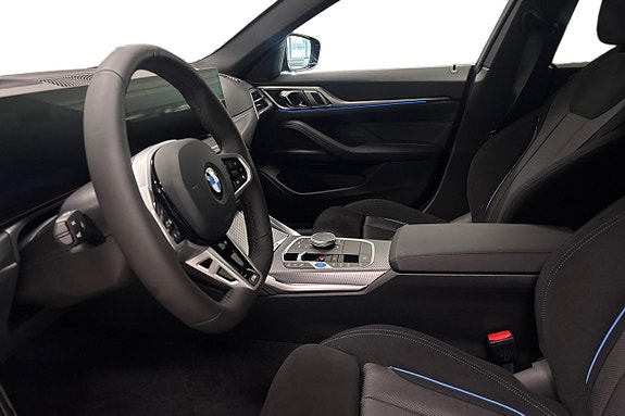 BMW i4 12 of 18