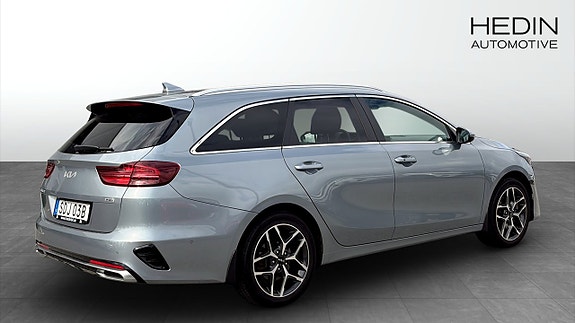 Kia Ceed 2 of 13