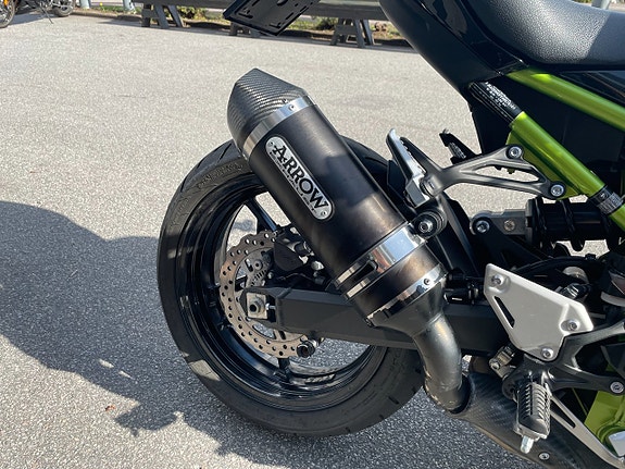 Kawasaki Z900 5 of 7