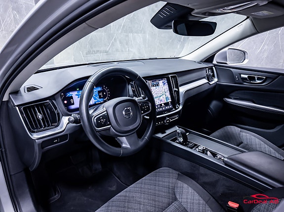 Volvo V60 11 of 28
