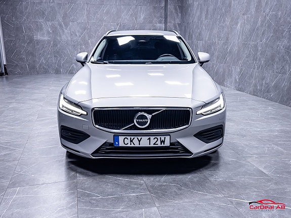 Volvo V60 2 of 28