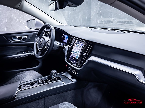 Volvo V60 13 of 28