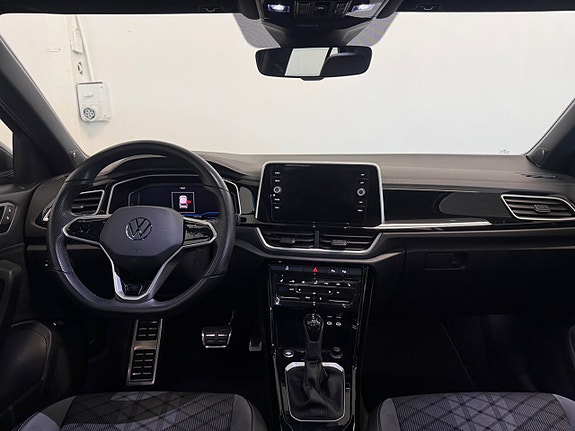 Volkswagen T-Roc 13 of 25