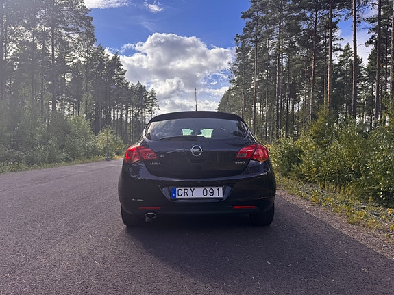 Opel Astra 4 of 8