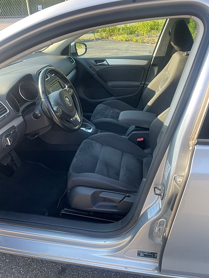 Volkswagen Golf VI 8 of 12