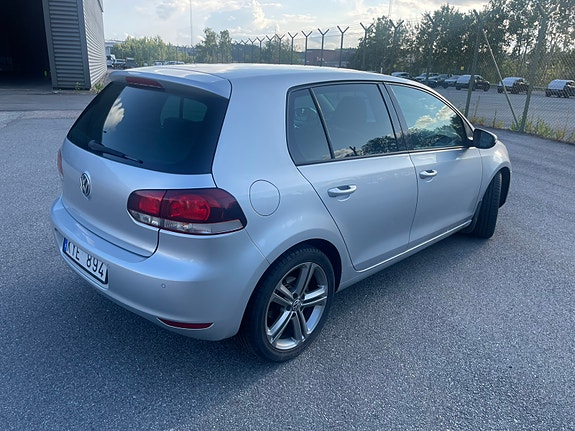 Volkswagen Golf VI 2 of 12