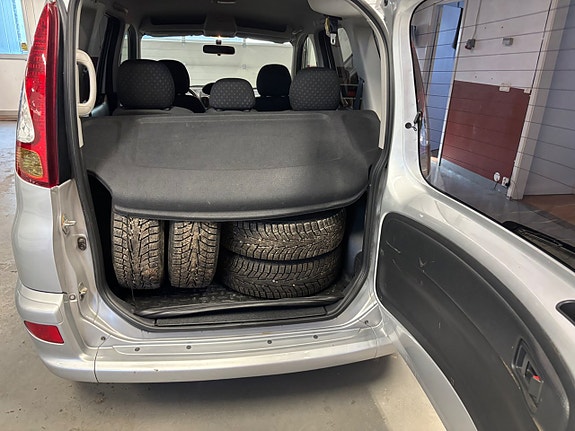 Toyota Yaris Verso 7 of 7