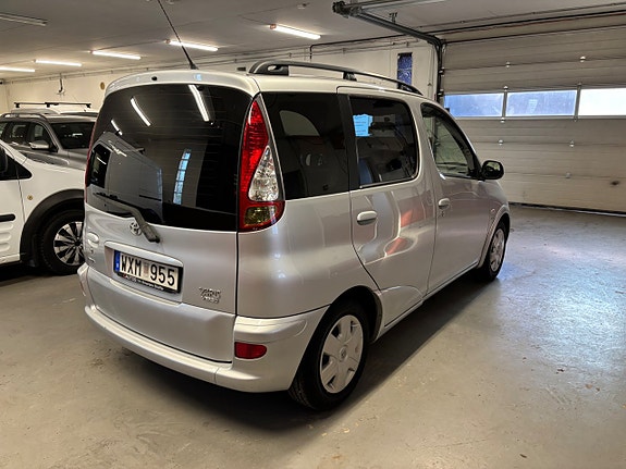 Toyota Yaris Verso 3 of 7