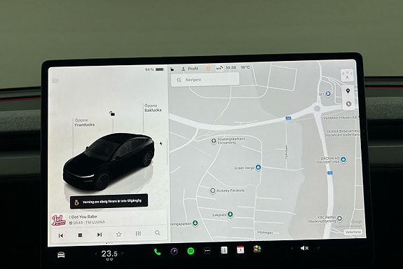 Tesla Model Y 7 of 25