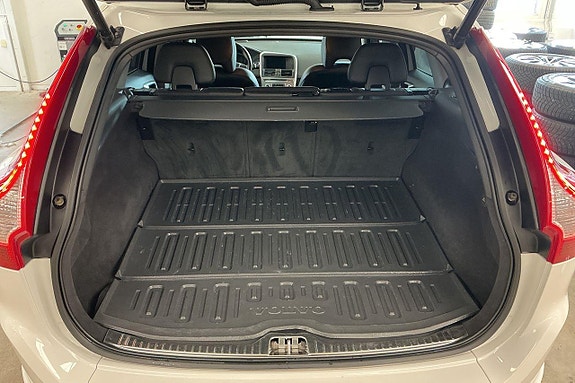 Volvo XC60 20 of 28