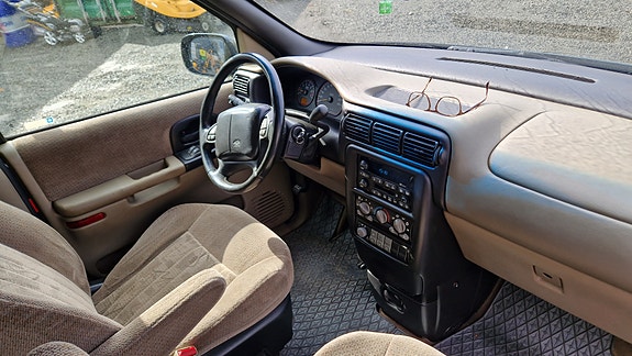 Chevrolet Trans Sport 11 of 12