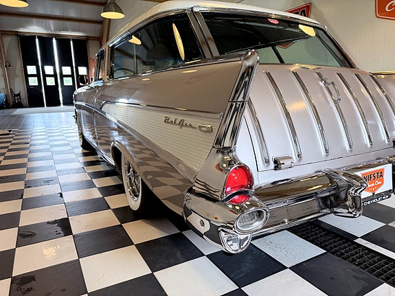 Chevrolet Bel Air 15 of 30