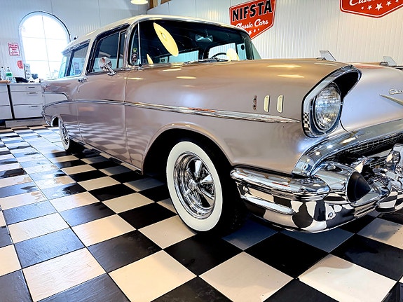 Chevrolet Bel Air 7 of 30