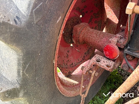 Traktor Mc Cormick Intern. B275 27 of 30
