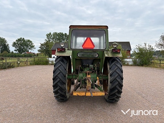 Veterantraktor John Deere 2120 5 of 30