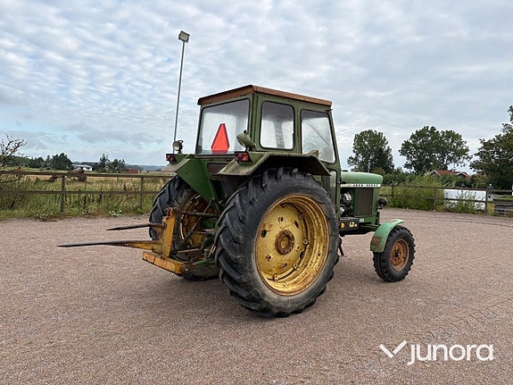 Veterantraktor John Deere 2120 6 of 30