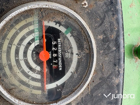 Veterantraktor John Deere 2120 19 of 30