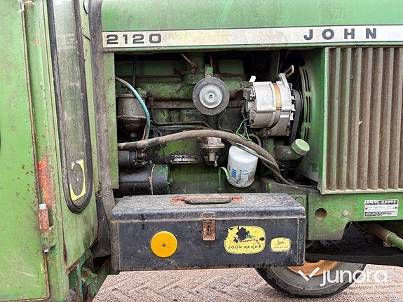 Veterantraktor John Deere 2120 28 of 30