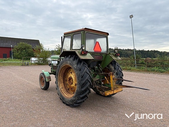 Veterantraktor John Deere 2120 4 of 30