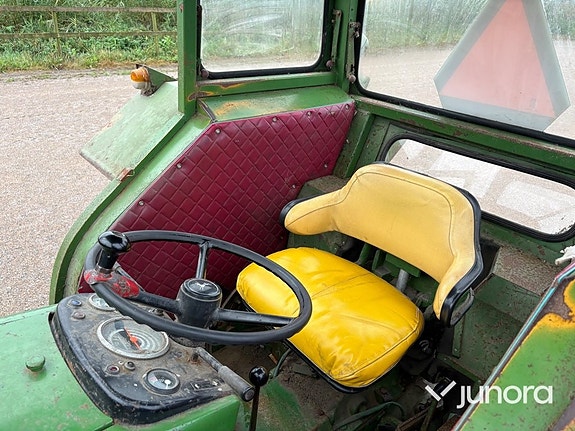 Veterantraktor John Deere 2120 14 of 30
