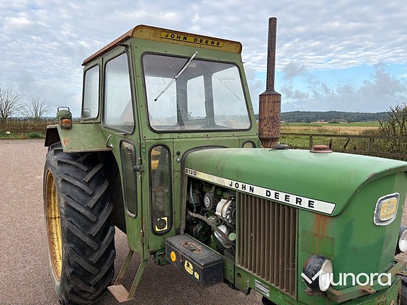 Veterantraktor John Deere 2120 9 of 30