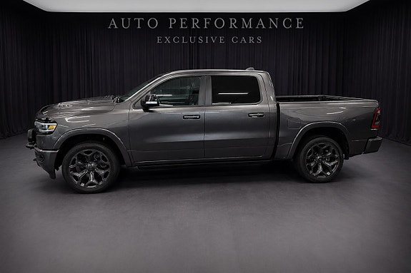 Dodge RAM 1500 2 of 8
