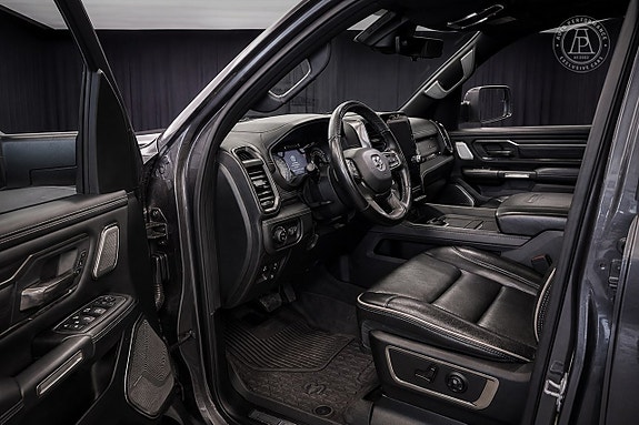 Dodge RAM 1500 5 of 8
