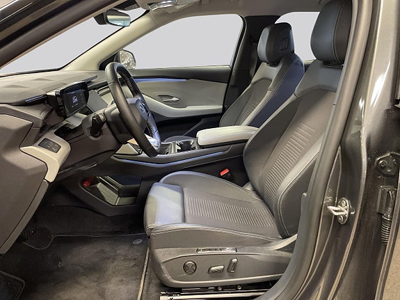 Ford Explorer 10 of 23