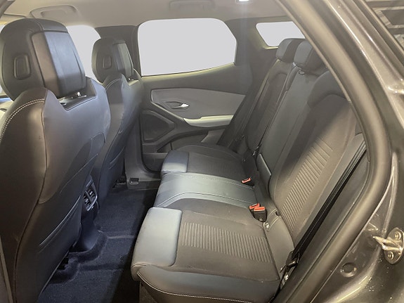 Ford Explorer 11 of 23